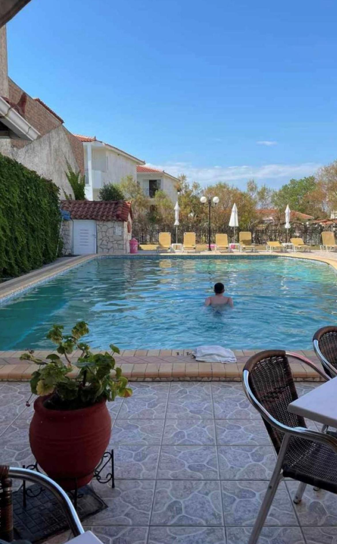 Apartament J & N Laganas